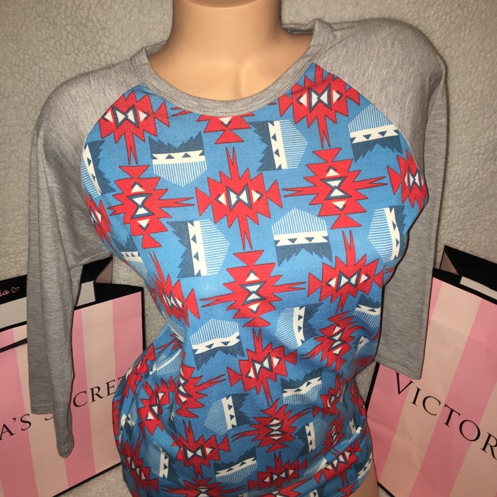 Women’s LuLaRoe Baseball Tee Randy Tee - Picture 2 of 4